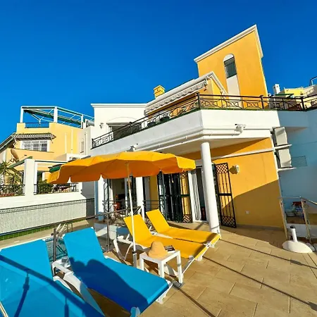 Villa 3 Bed 400m From Burriana Beach, Private Pool *