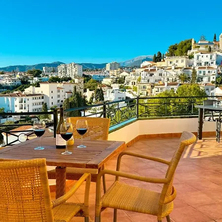 3 Bed 400m From Burriana Beach, Private Pool Villa Nerja